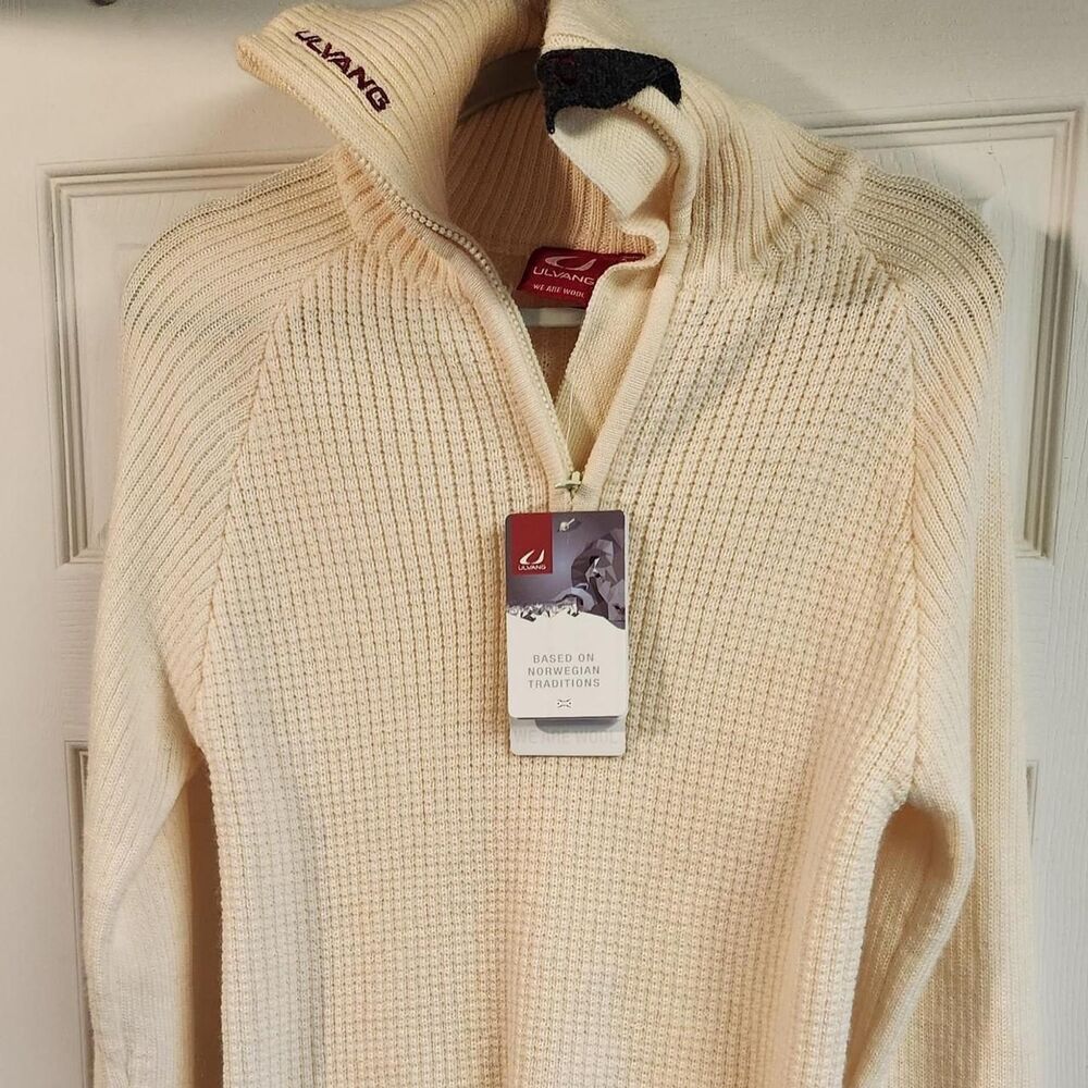 Unbranded Men's Cream Jumper
